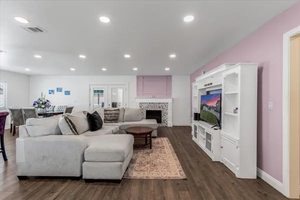 $745,000 | 2026 Mono Street, Oxnard, CA 93036