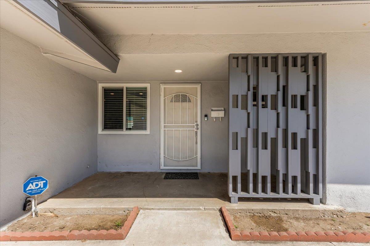 2026 Mono Street Oxnard, CA 93036 - Photo 5 of 63