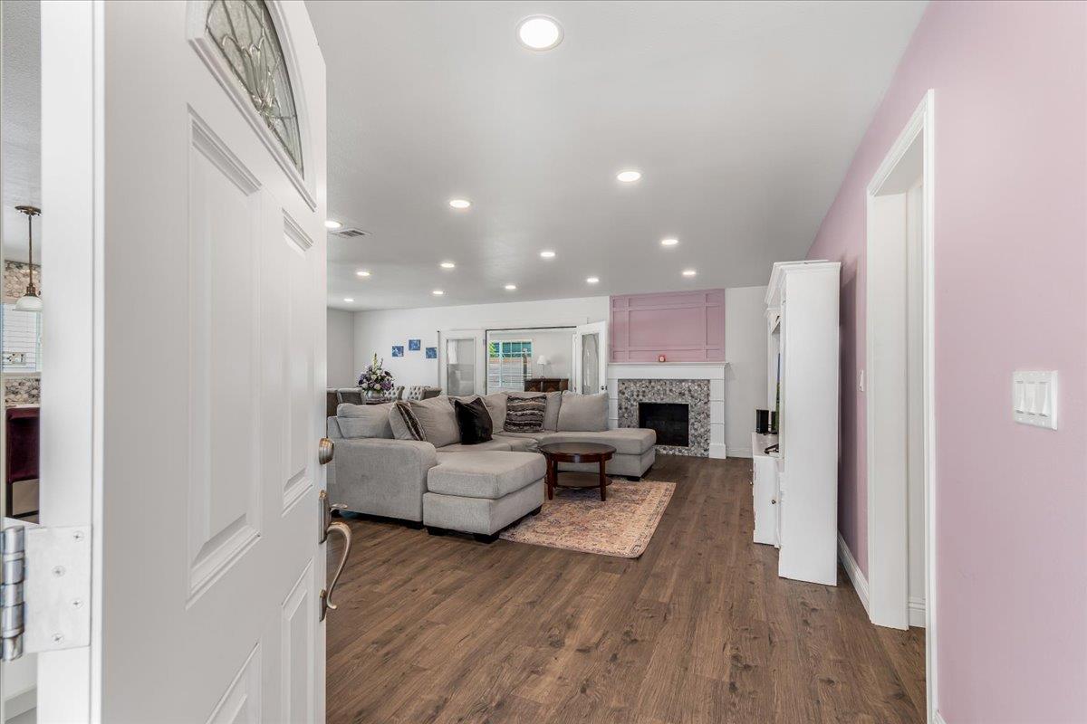 2026 Mono Street Oxnard, CA 93036 - Photo 6 of 63