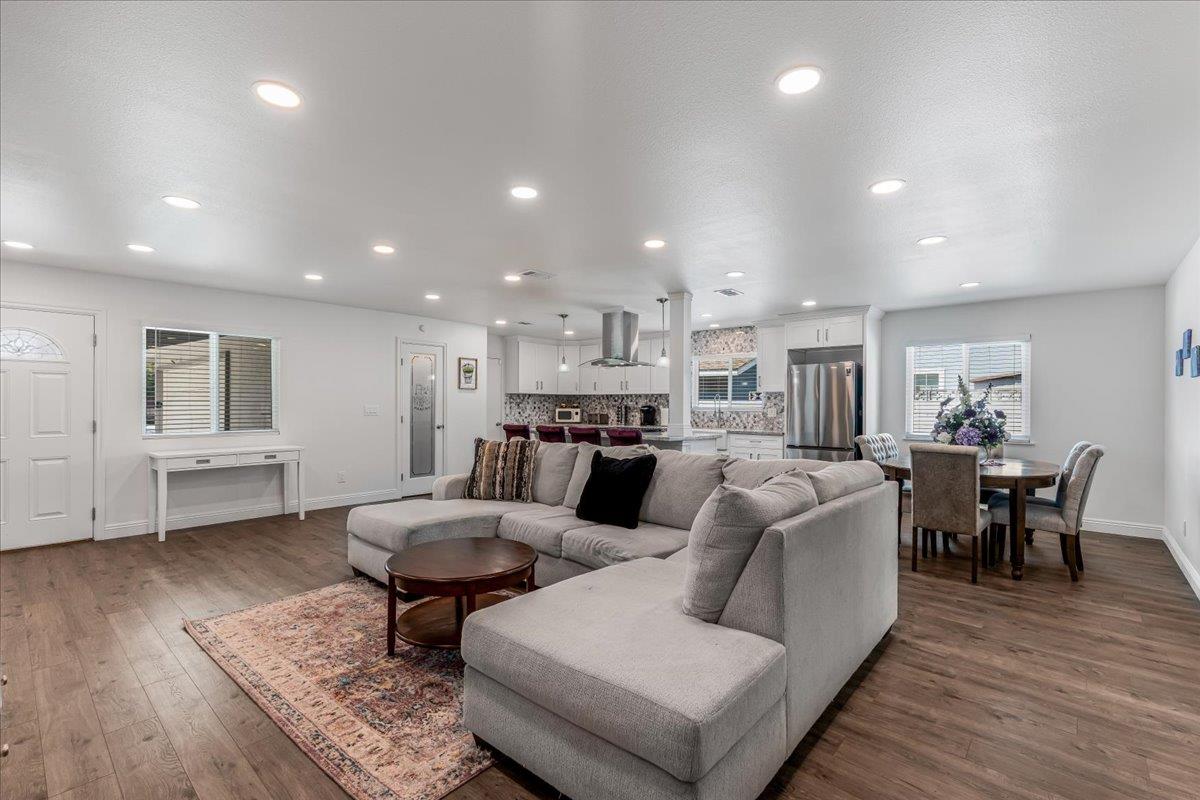 2026 Mono Street Oxnard, CA 93036 - Photo 7 of 63