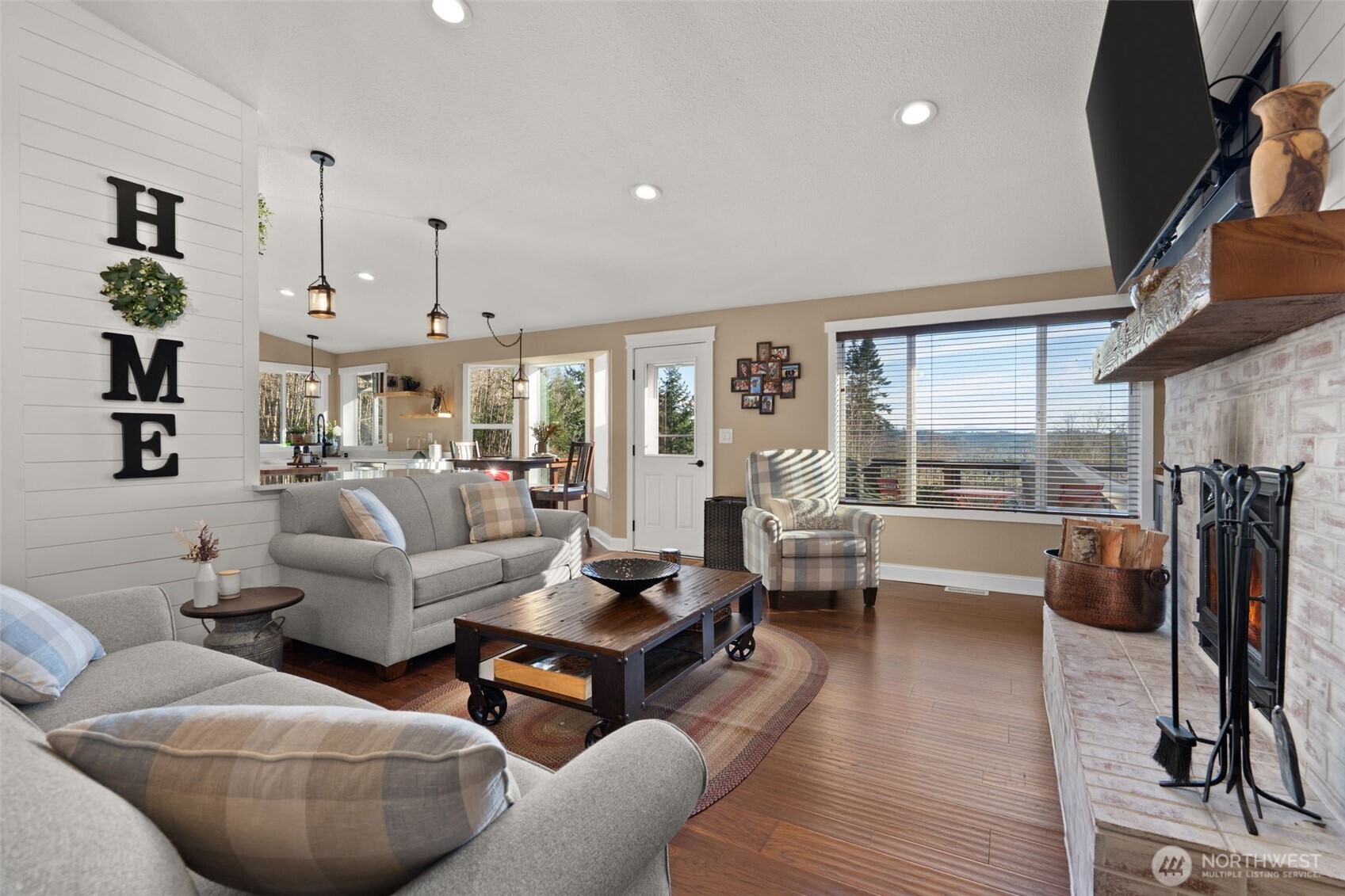 107 Odella Lane Chehalis, WA 98532 - Photo 8 of 37 a living room with furniture and a large window