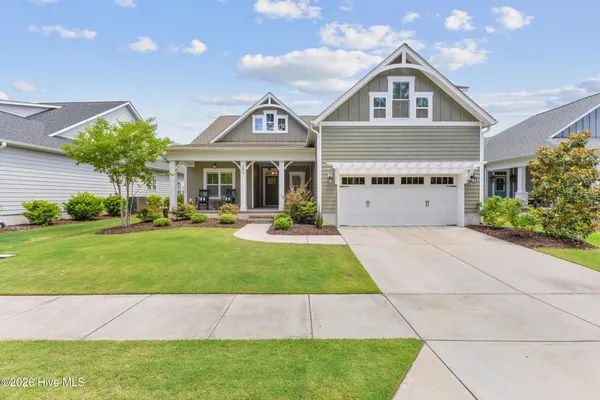 $575,000 | 243 Hanover Lakes Drive, Wilmington, NC 28401