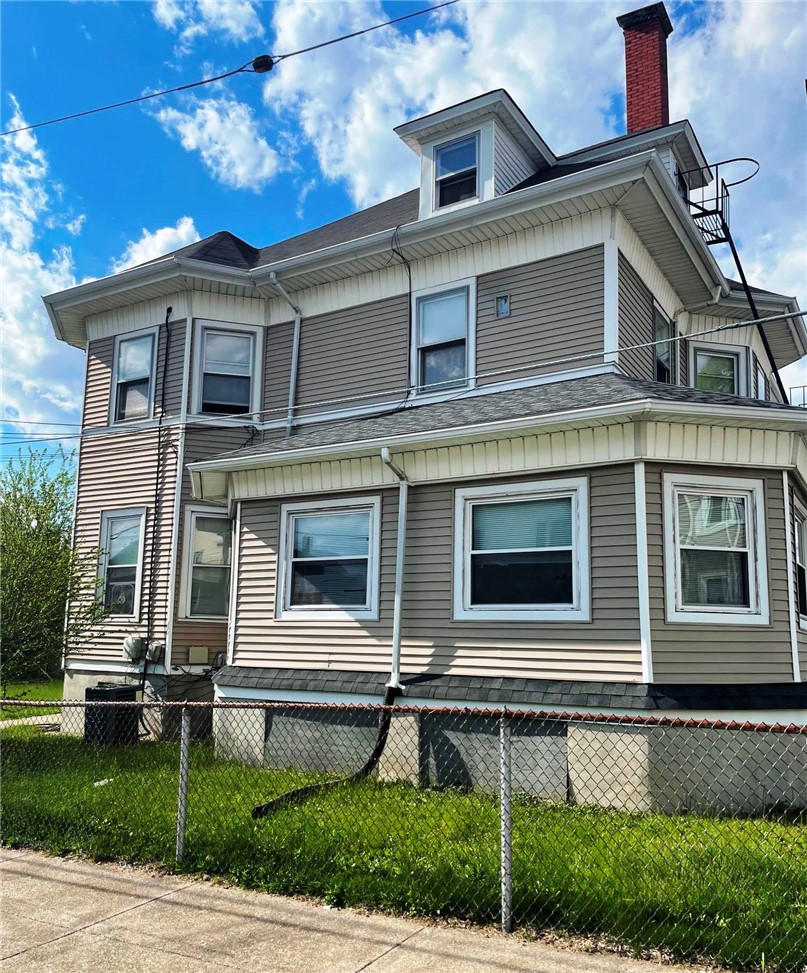 38 Lawrence Street Pawtucket, RI 02860 - Photo 37 of 39