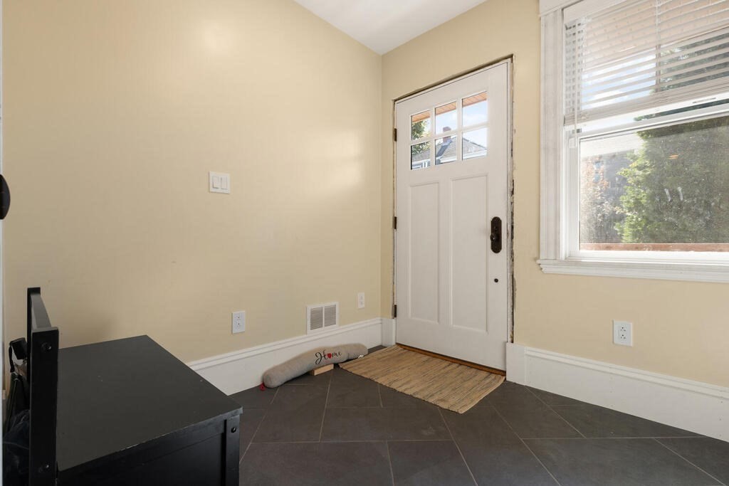 147 Elmer Road Boston, MA 02124 - Photo 8 of 33 Gallery Image 8