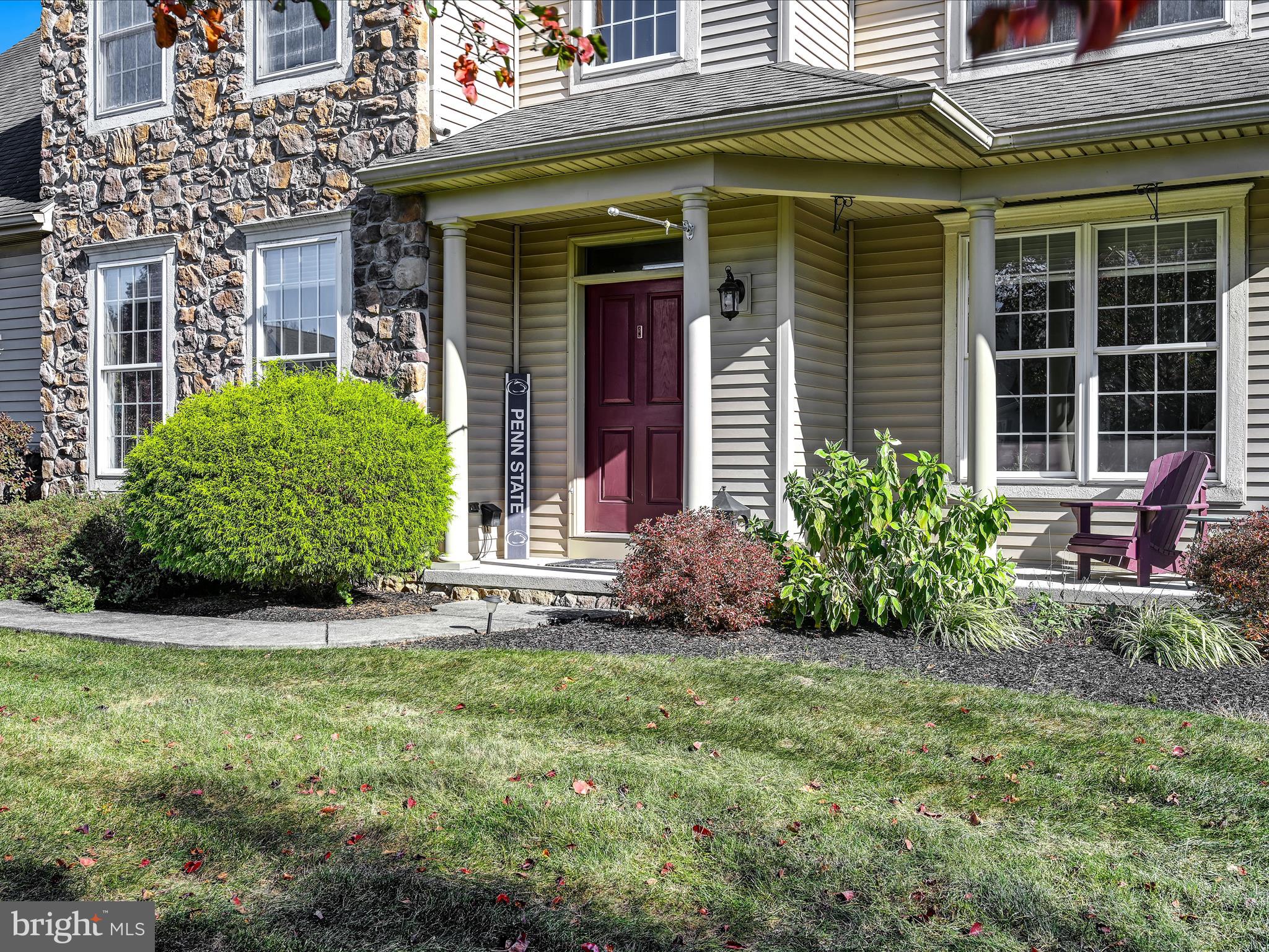 328 Squire Lane Lititz, PA 17543 - Photo 3 of 51 Front