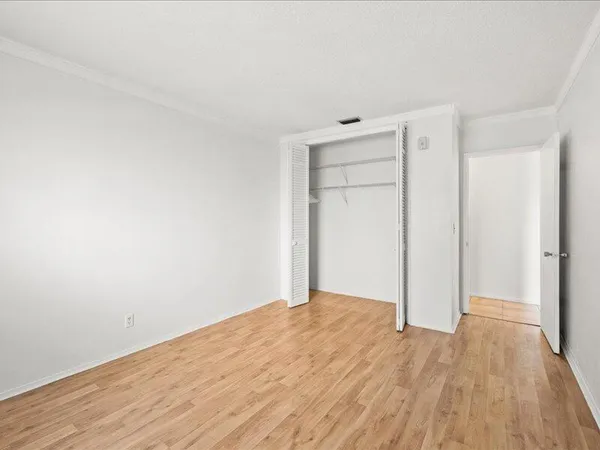 $1,700 | 700 Layne Boulevard, Unit 316, Hallandale Beach, FL 33009