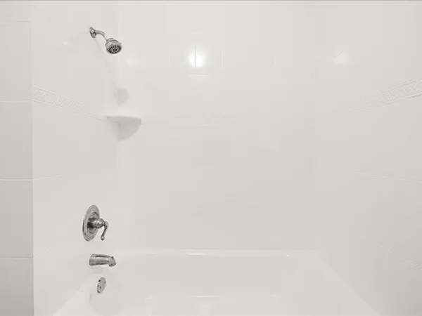 $1,700 | 700 Layne Boulevard, Unit 316, Hallandale Beach, FL 33009