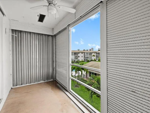 $1,700 | 700 Layne Boulevard, Unit 316, Hallandale Beach, FL 33009