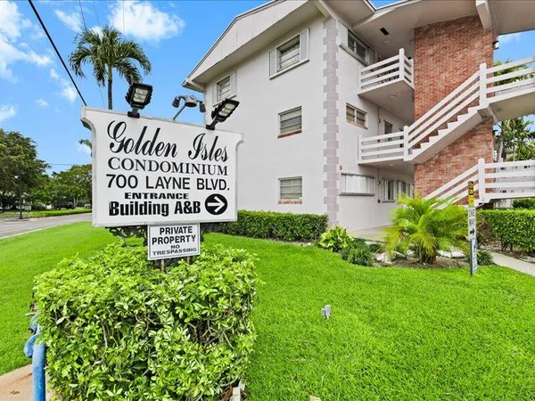 $1,700 | 700 Layne Boulevard, Unit 316, Hallandale Beach, FL 33009