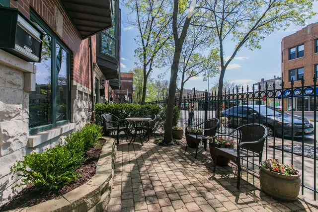 $5,000 | 2005 North Hoyne Avenue, Chicago, IL 60647