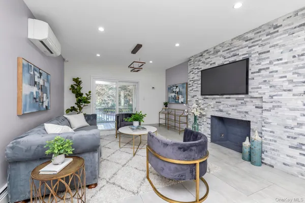 $8,000 | 83-34 116th Street | Kew Gardens