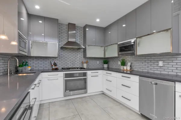 $8,000 | 83-34 116th Street | Kew Gardens