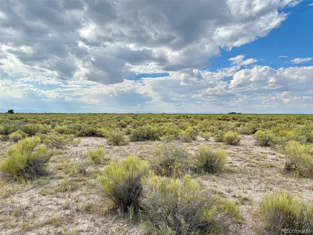 a view of an outdoor space and lakeside