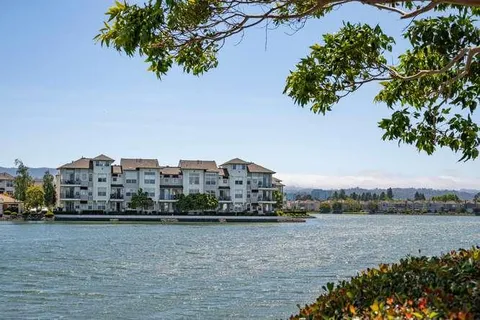 $1,488,841 | 300 Baltic Circle, Unit 318, Redwood Shores, CA 94065