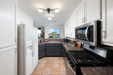 $1,488,841 | 300 Baltic Circle, Unit 318, Redwood Shores, CA 94065