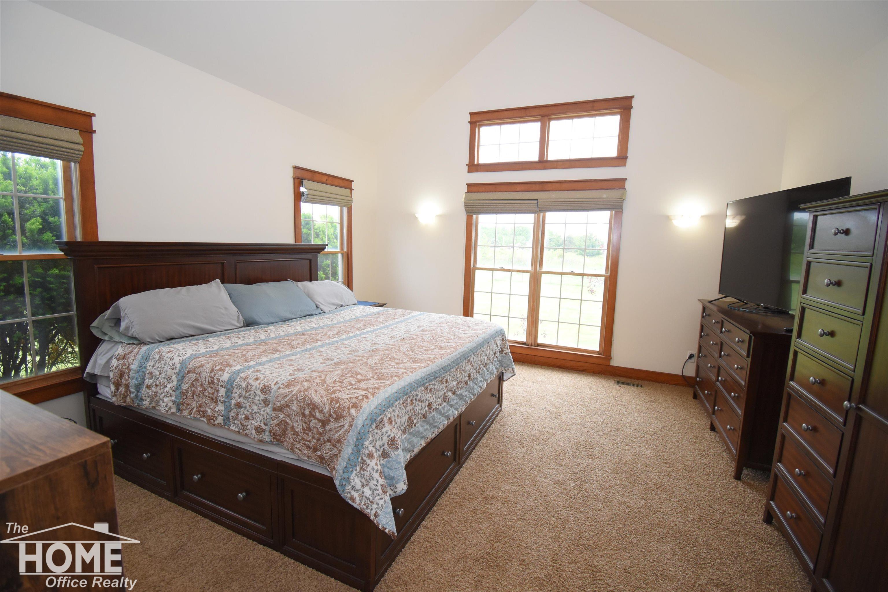 2411 Escott Road Owosso, MI 48867 - Photo 26 of 45 50178131-7dcfed3c-2032-4bdf-8a10-3b442d86b7ae.JPG