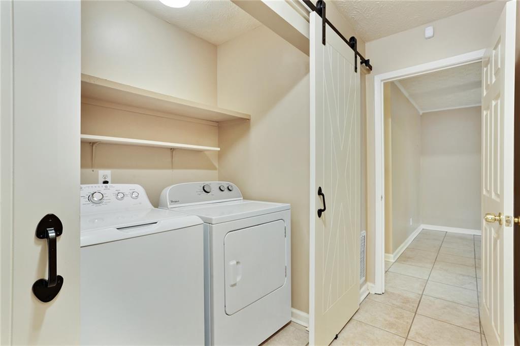 2949 Torreya Way Southeast Marietta, GA 30067 - Photo 20 of 23 a view of bathroom