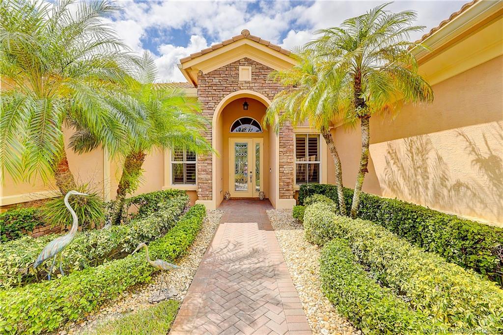 7426 Southeast Laque Circle, Stuart, FL 34997 Compass