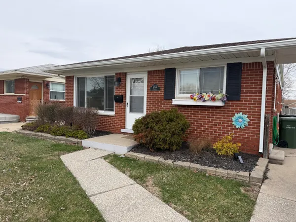 $1,750 | 17422 Keppen Avenue, Allen Park, MI 48101