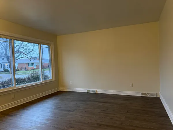 $1,750 | 17422 Keppen Avenue, Allen Park, MI 48101