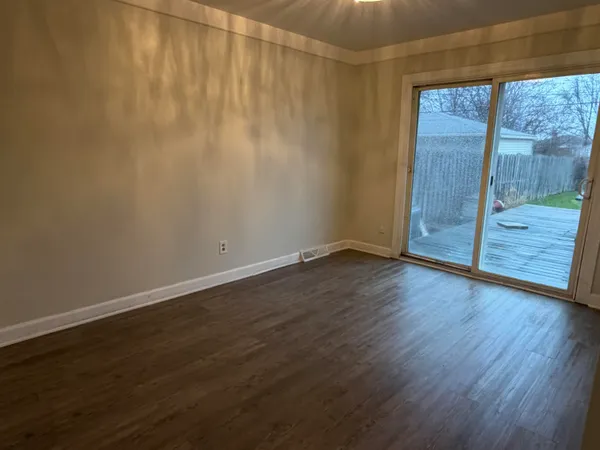 $1,750 | 17422 Keppen Avenue, Allen Park, MI 48101