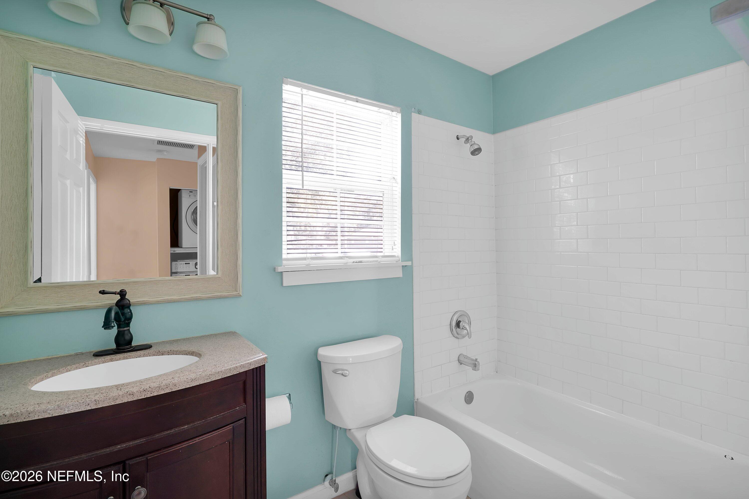 3532 Fleet Street Jacksonville, FL 32207 - Photo 14 of 15 Guest bath