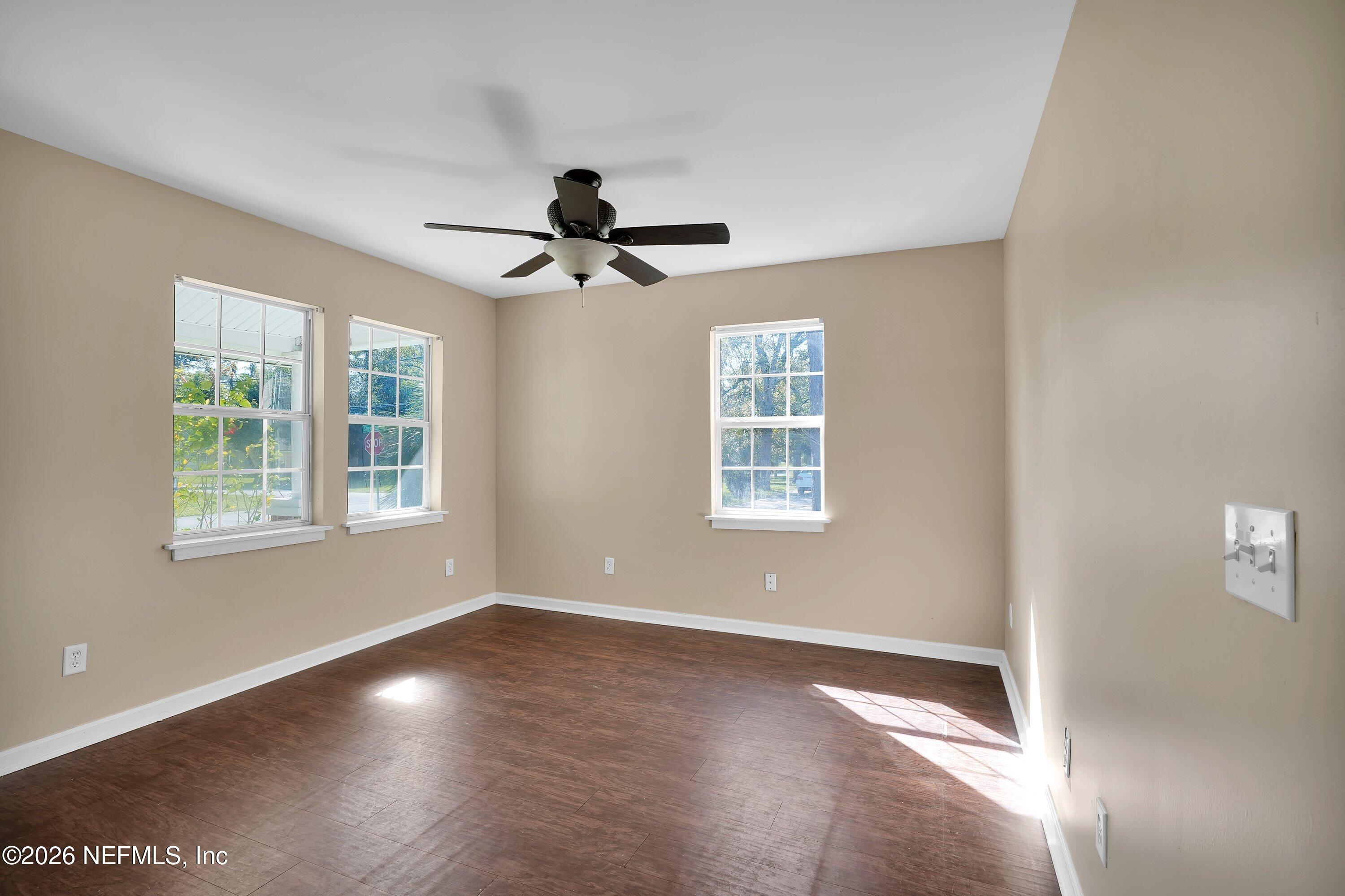 3532 Fleet Street Jacksonville, FL 32207 - Photo 3 of 15 Living Area
