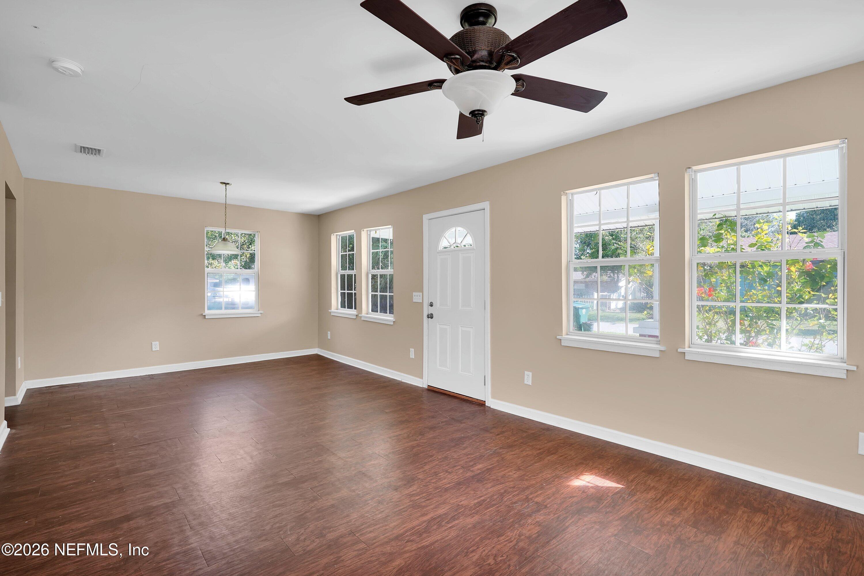 3532 Fleet Street Jacksonville, FL 32207 - Photo 4 of 15 Entry