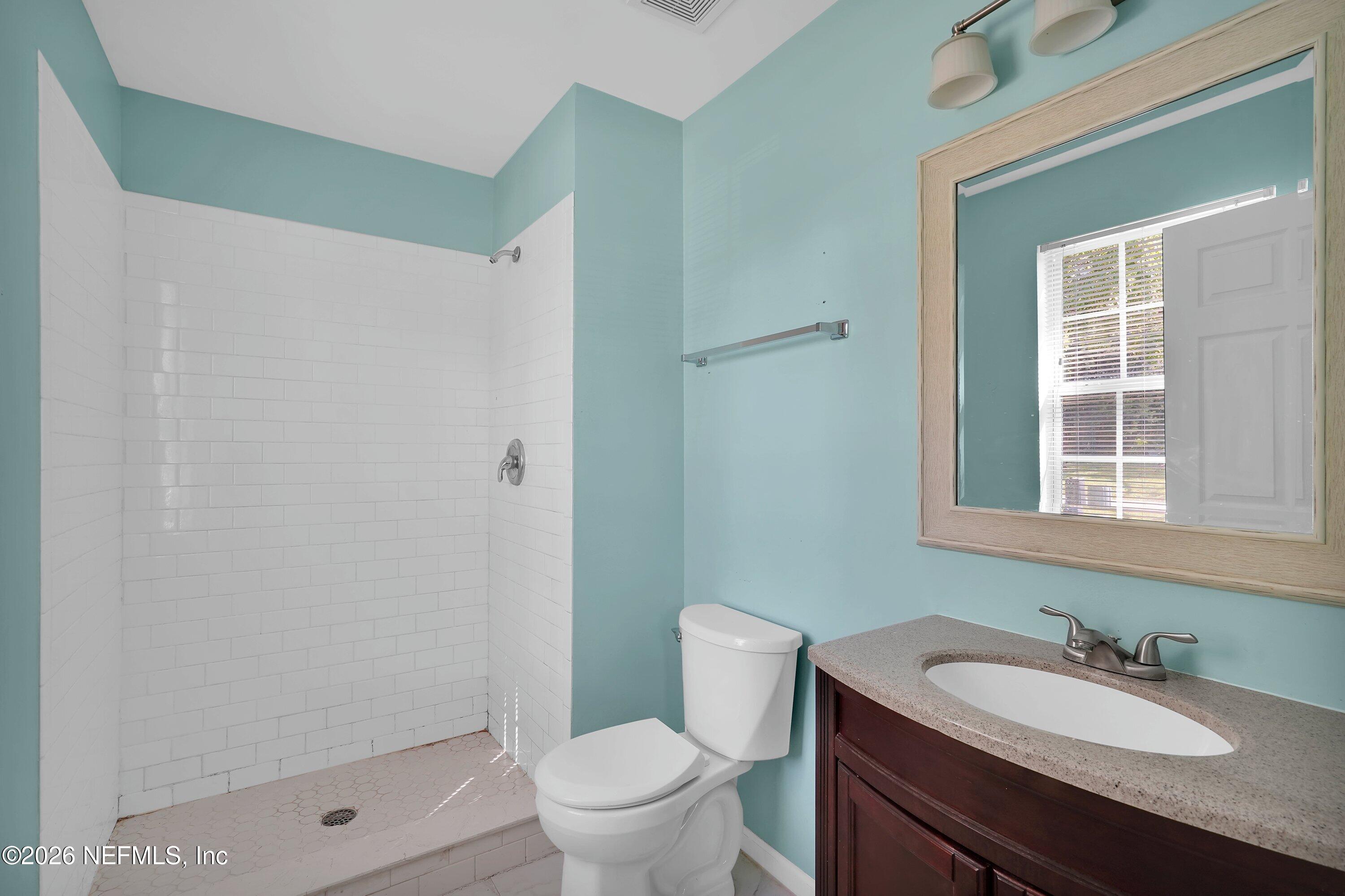 3532 Fleet Street Jacksonville, FL 32207 - Photo 10 of 15 On suite bath
