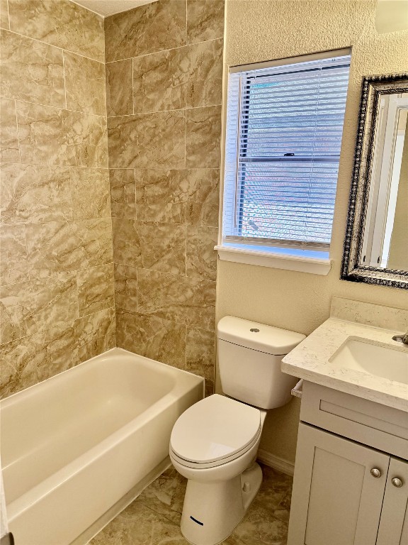 8414 Rinn Street Houston, TX 77078 - Photo 13 of 16 Secondary bathroom