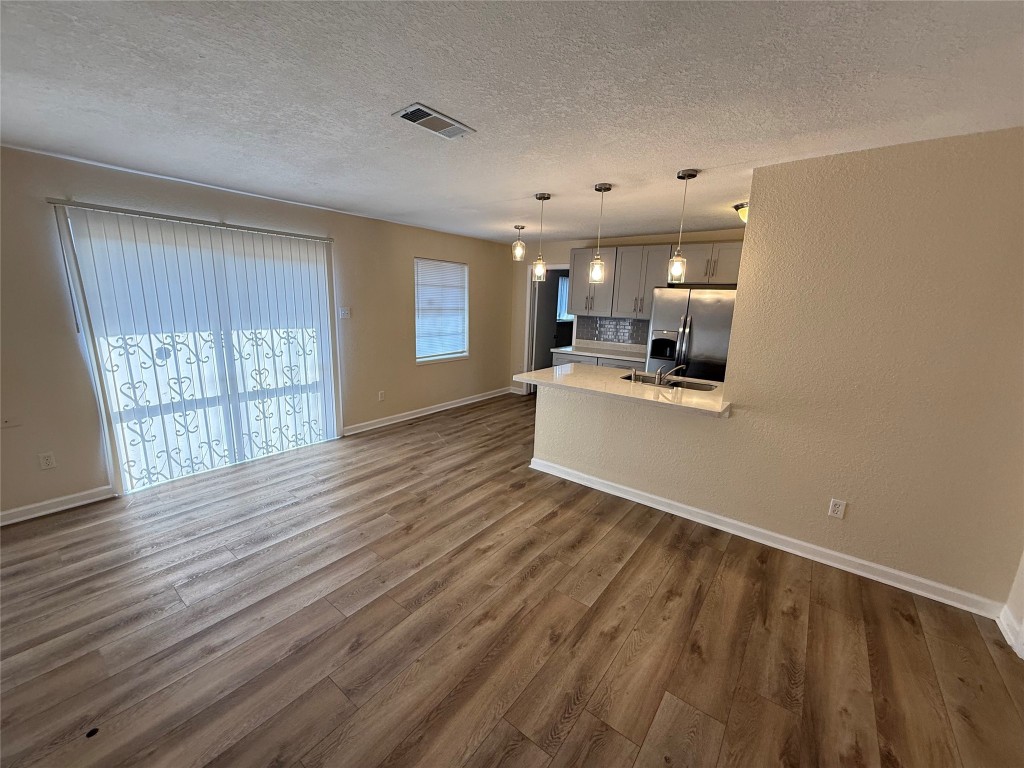 8414 Rinn Street Houston, TX 77078 - Photo 2 of 16 Spacious Family room