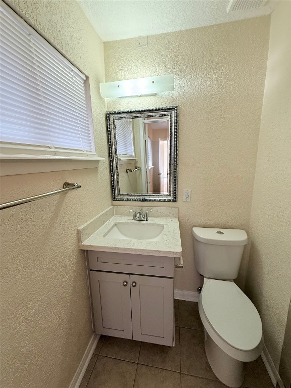 8414 Rinn Street Houston, TX 77078 - Photo 10 of 16 Primary bathroom