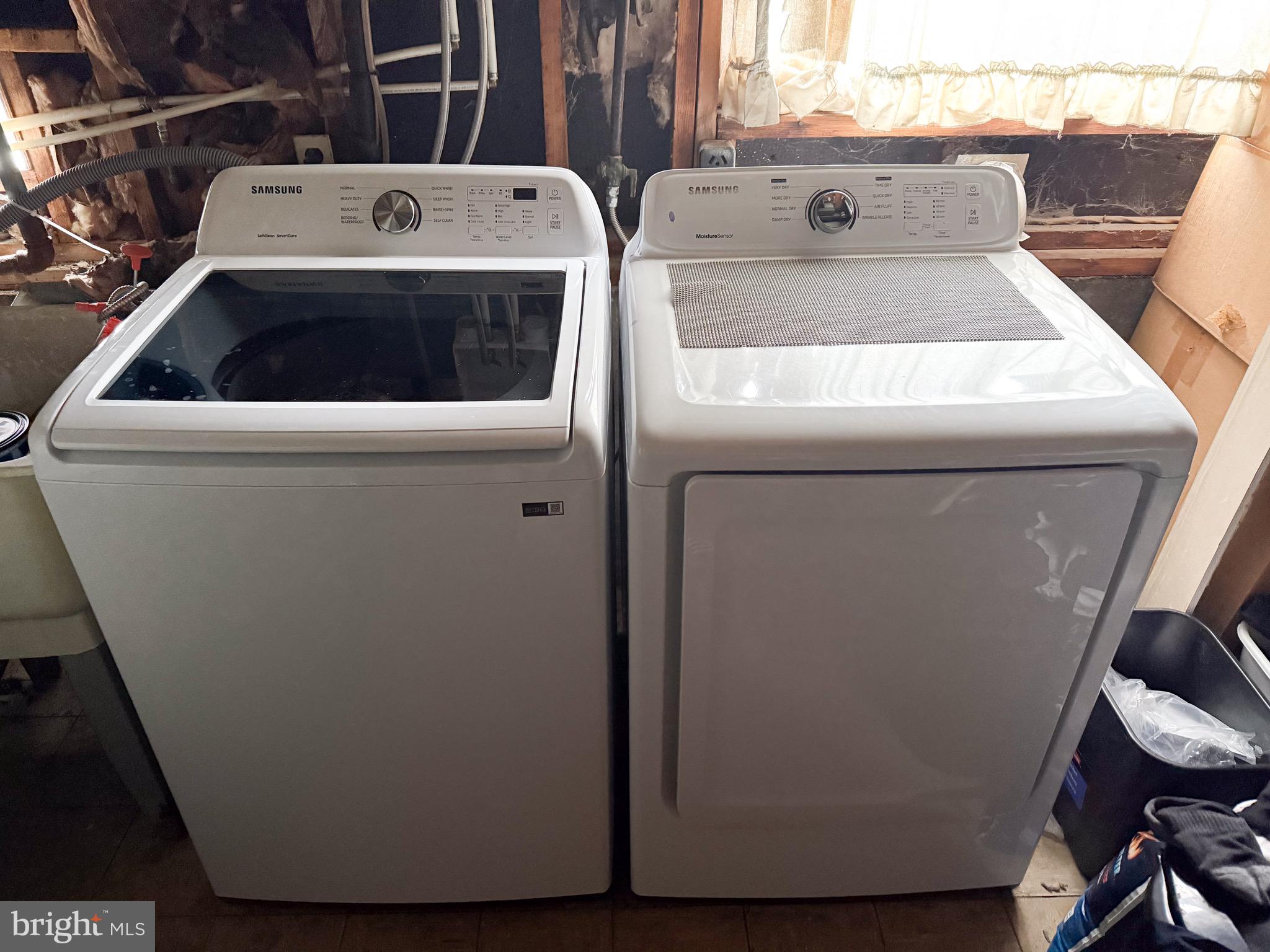 246 Rutgers Avenue Pemberton, NJ 08068 - Photo 12 of 15 a utility room with dryer and washer