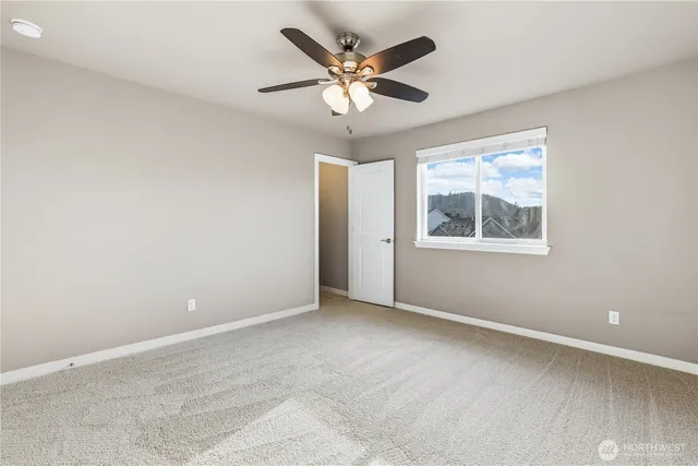 $549,950 | 114 Ames Street Northeast, Orting, WA 98360