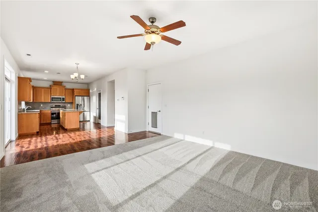 $549,950 | 114 Ames Street Northeast, Orting, WA 98360