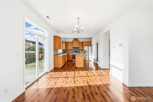 $549,950 | 114 Ames Street Northeast, Orting, WA 98360