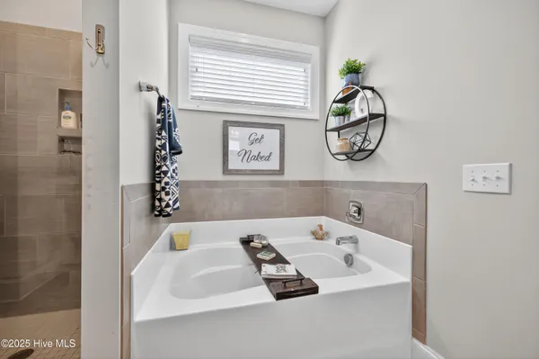 $3,000 | 62 Sailor Sky Way, Hampstead, NC 28443