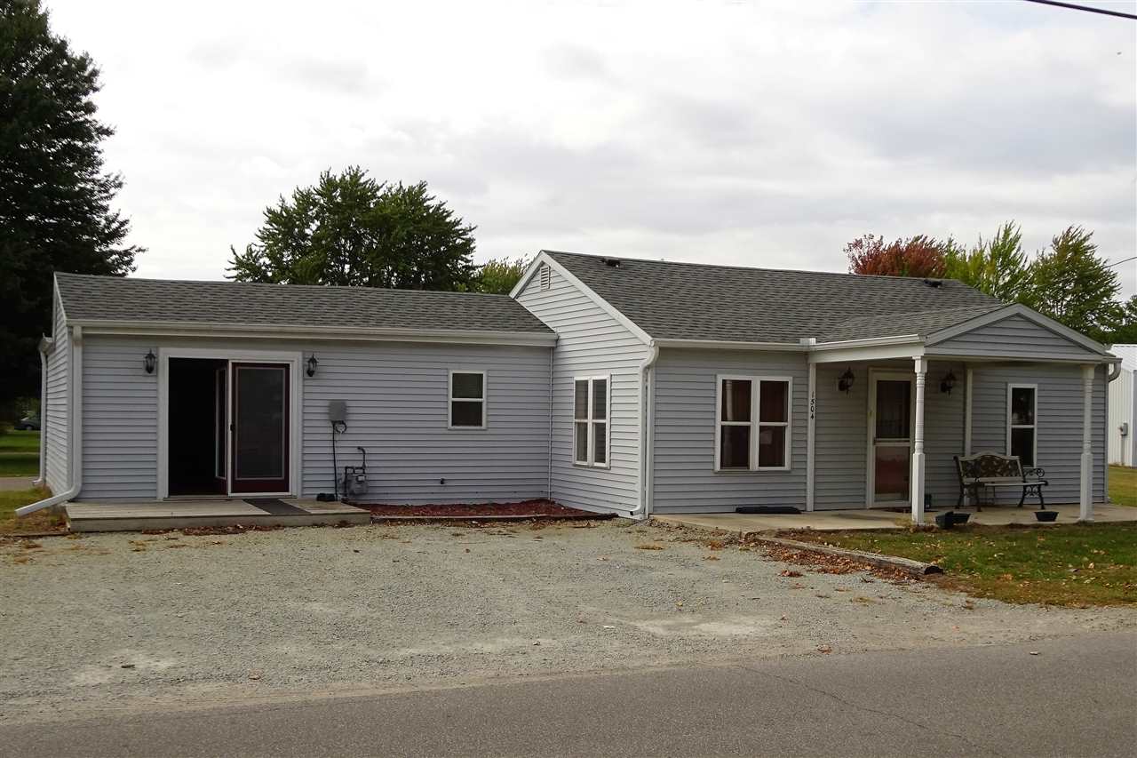1504 Ewing Road Rochester, IN 46975 - Photo 3 of 20