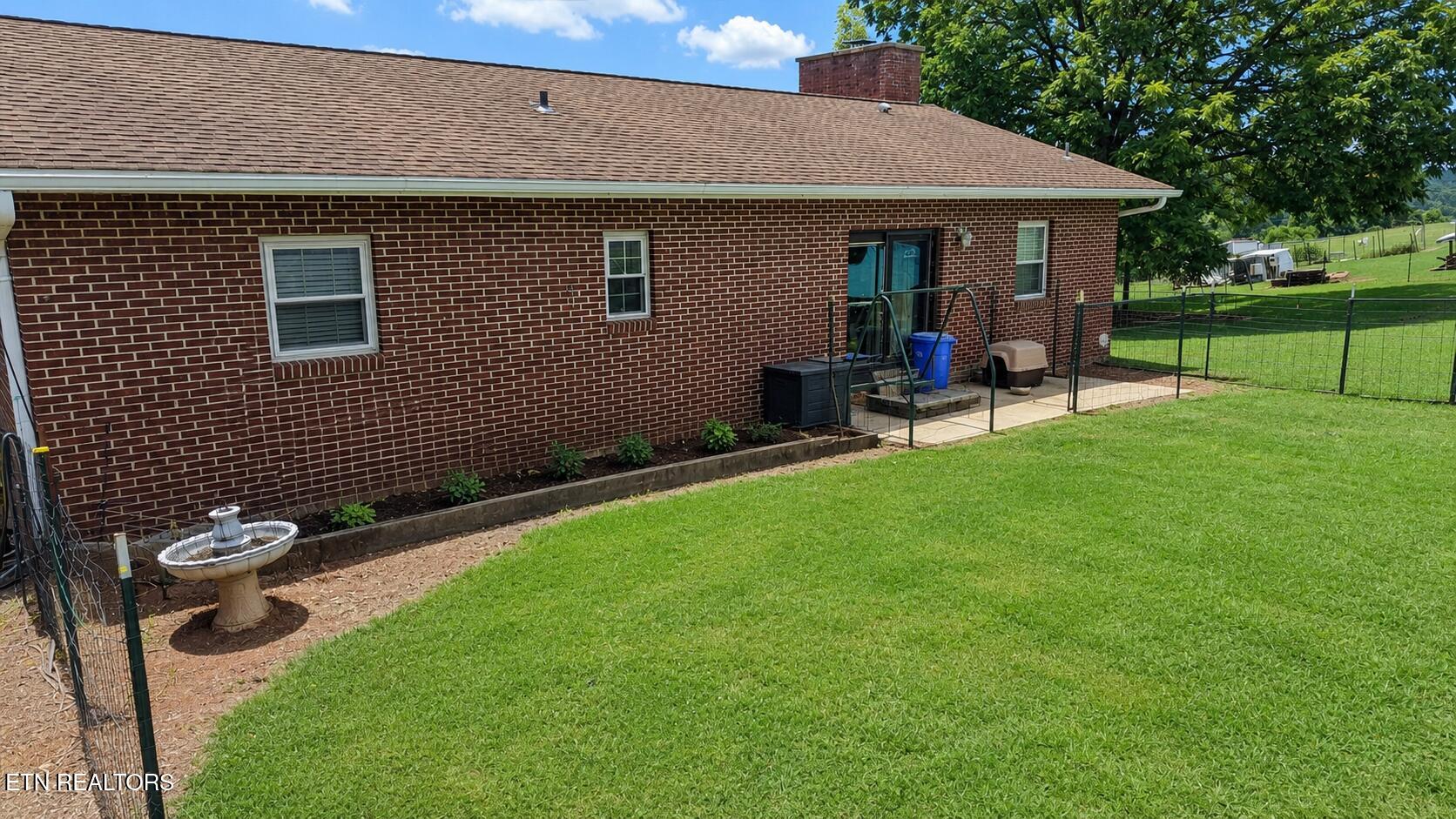 2812 Mentor Road Louisville, TN 37777 - Photo 4 of 29 F6A1A00A-BE96-47C1-AAFC-1F669087A1CD