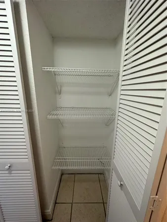 $1,950 | 2775 Taft Street, Unit 102, Hollywood, FL 33020