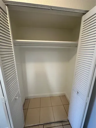$1,950 | 2775 Taft Street, Unit 102, Hollywood, FL 33020