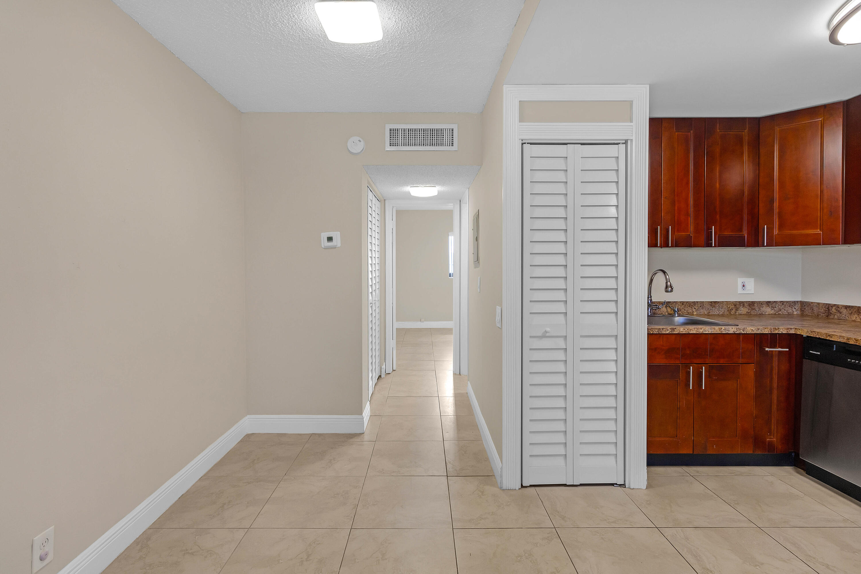 520 Northeast 44th Street Boca Raton, FL 33431 - Photo 13 of 24 520NE45THSTUNIT7-10