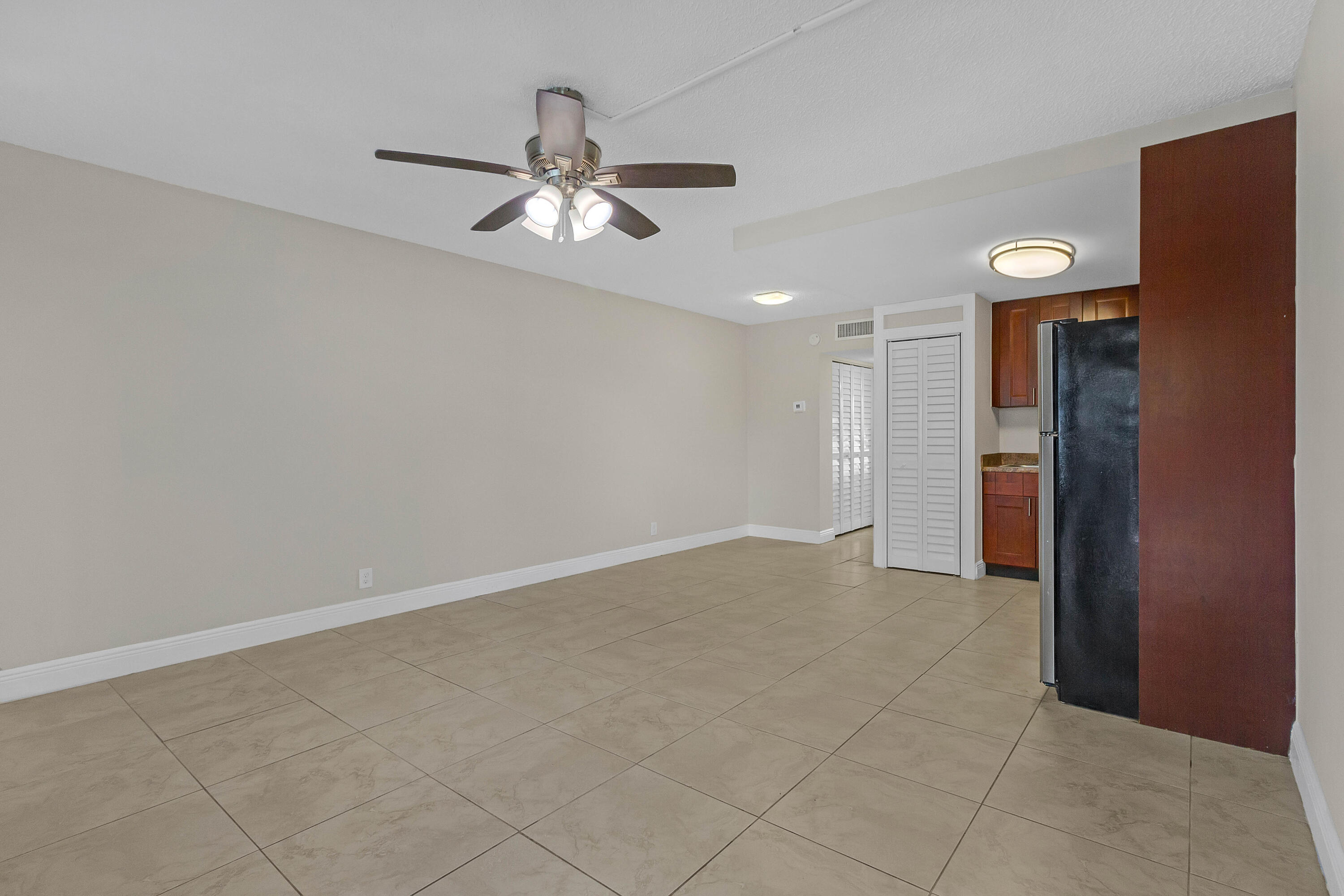 520 Northeast 44th Street Boca Raton, FL 33431 - Photo 7 of 24 520NE45THSTUNIT7-4