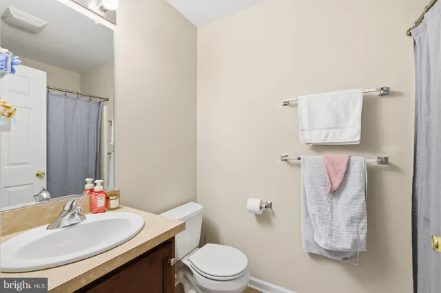 $329,900 | 1530 Crest Park Court, Bethlehem, PA 18015