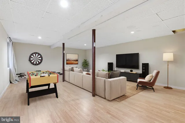 $329,900 | 1530 Crest Park Court, Bethlehem, PA 18015