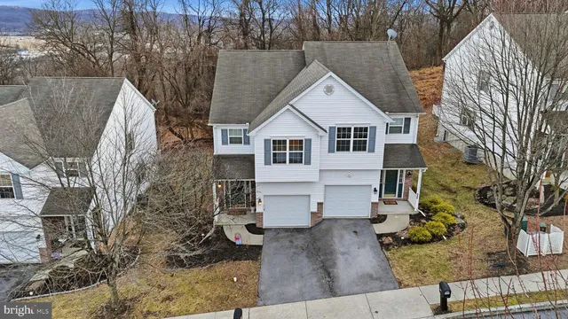 $329,900 | 1530 Crest Park Court, Bethlehem, PA 18015