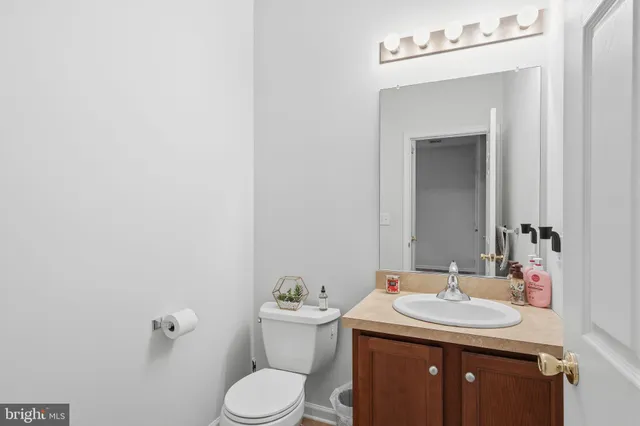 $329,900 | 1530 Crest Park Court, Bethlehem, PA 18015