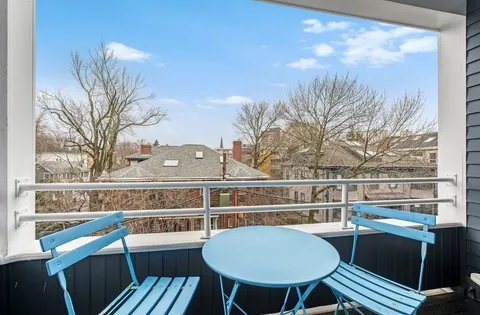 $1,200,000 | 28 Surrey Street, Unit 3, Cambridge, MA 02138