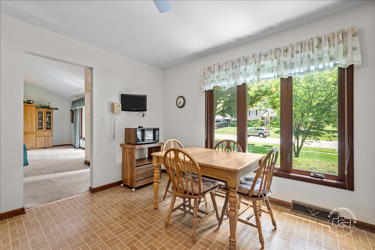 421 Kickapoo Avenue Batavia, IL 60510 - Photo 6 of 22