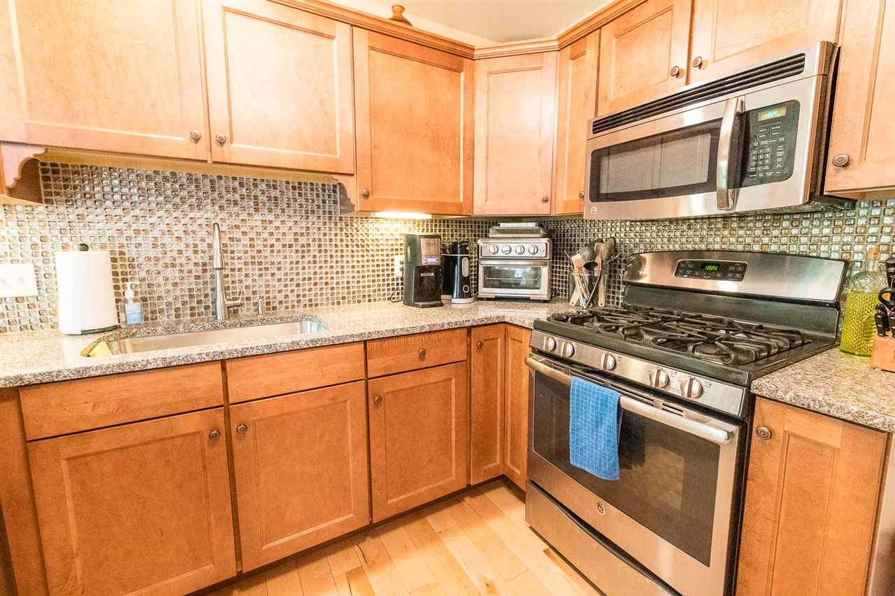 243 Fox Run, Unit 6 Colchester, VT 05446 - Photo 8 of 39 Gallery Image 8